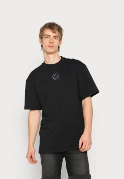 KARL KANI X SMILEY® SMALL SIGNATURE PRINT TEE - T-Shirt Print - Black, Unisex 9 KARL KANI X SMILEY® SMALL SIGNATURE PRINT TEE - T-Shirt Print - Black, Unisex -Outlet KARL KANI Store e531ab198f9b451998f339b2fa862b39