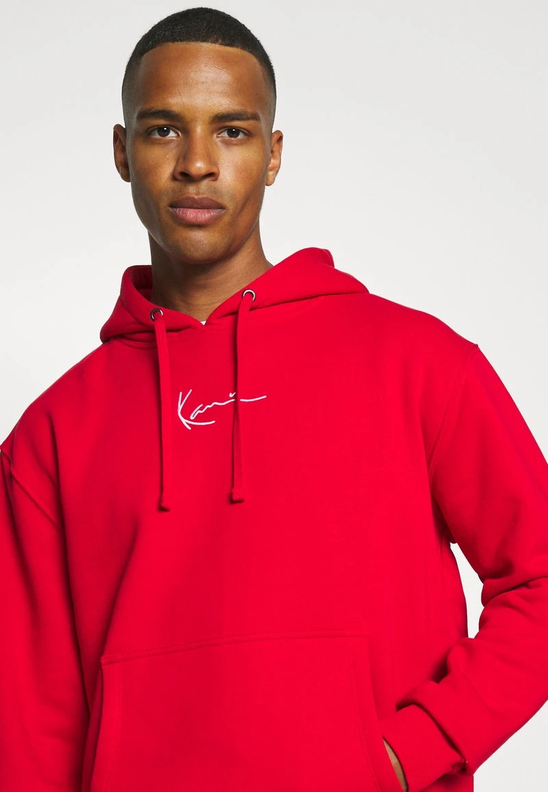 Karl Kani SMALL SIGNATURE HOODIE UNISEX - Sweatshirt - Red 6 Karl Kani SMALL SIGNATURE HOODIE UNISEX - Sweatshirt - Red – Bild 4