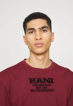 Karl Kani RETRO WASHED TEE UNISEX - T-Shirt Print - Dark Red -Outlet KARL KANI Store e7e2dd0d7e654fd98f565de41943d115