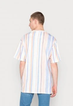 Karl Kani SMALL SIGNATURE TEE UNISEX - T-Shirt Print - Light Orange 9 Karl Kani SMALL SIGNATURE TEE UNISEX - T-Shirt Print - Light Orange -Outlet KARL KANI Store ea3c54917c9348a9b0ded20db565dad0