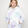 Karl Kani SIGNATURE TIE DYE HOODIE - Sweatshirt - White/lilac/light Blue, Damen 2 Karl Kani SIGNATURE TIE DYE HOODIE - Sweatshirt - White/lilac/light Blue, Damen -Outlet KARL KANI Store eae5baf5aa414ccfbd0d09ee0358b759