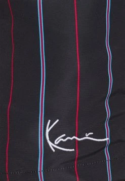 Karl Kani SMALL SIGNATURE PINSTRIPE - Shorts - Black, Herren 11 Karl Kani SMALL SIGNATURE PINSTRIPE - Shorts - Black, Herren -Outlet KARL KANI Store eb2943f7d737470d8a13ef67f436bda8