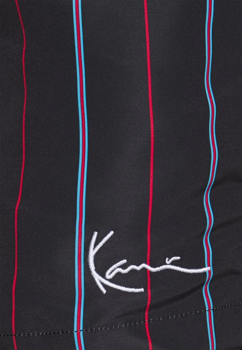 Karl Kani SMALL SIGNATURE PINSTRIPE - Shorts - Black, Herren 7 Karl Kani SMALL SIGNATURE PINSTRIPE - Shorts - Black, Herren – Bild 5