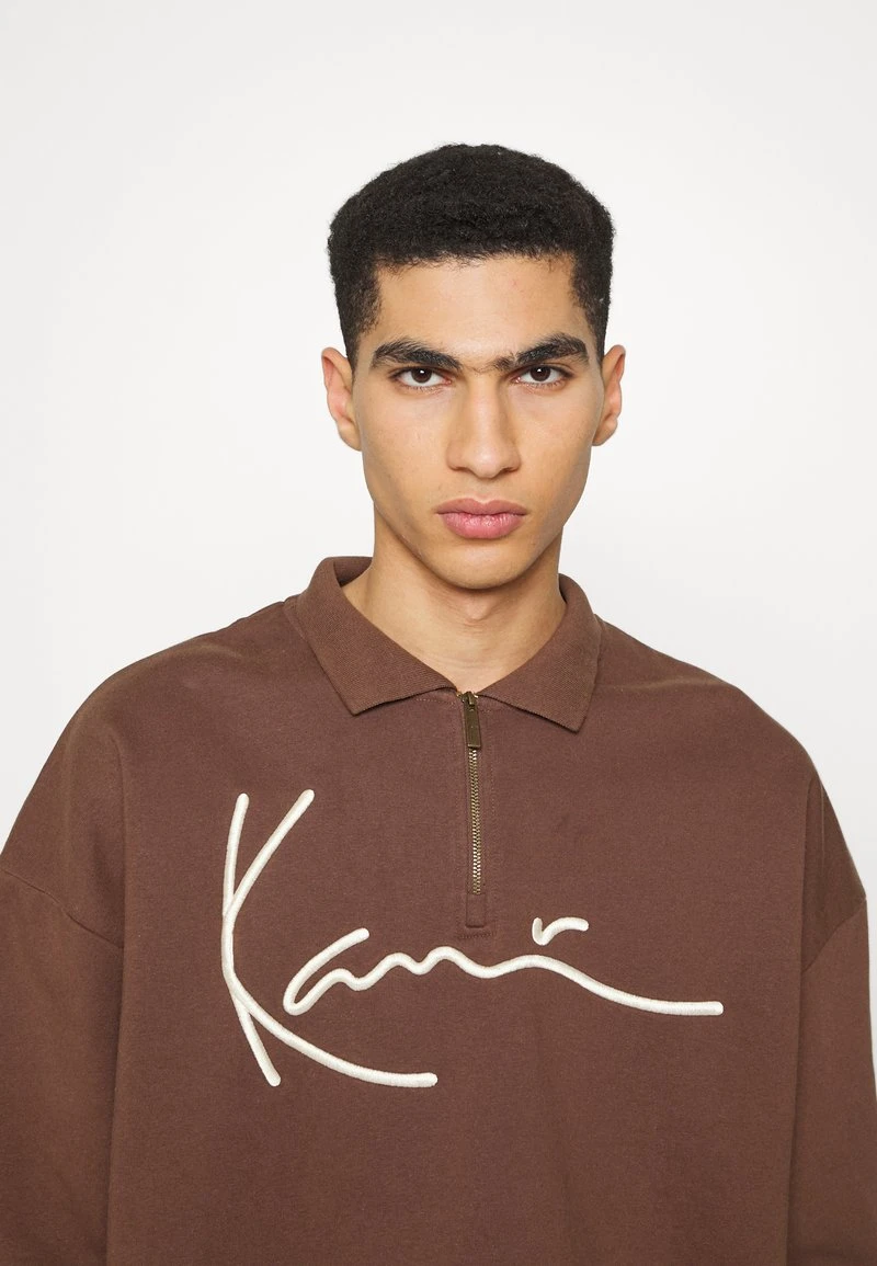 Karl Kani SIGNATURE TROYER UNISEX - Sweatshirt - Brown 7 Karl Kani SIGNATURE TROYER UNISEX - Sweatshirt - Brown – Bild 5