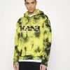 Karl Kani RETRO TIE DYE HOODIE UNISEX - Sweatshirt - Yellow 2 Karl Kani RETRO TIE DYE HOODIE UNISEX - Sweatshirt - Yellow -Outlet KARL KANI Store f00a775c6dc44ab0a23a2f79072a248f