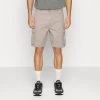 Karl Kani RETRO HERRINGBONE - Shorts - Taupe, Herren 2 Karl Kani RETRO HERRINGBONE - Shorts - Taupe, Herren -Outlet KARL KANI Store f4be3dfadc044f74a6b92a9feacdc7cb