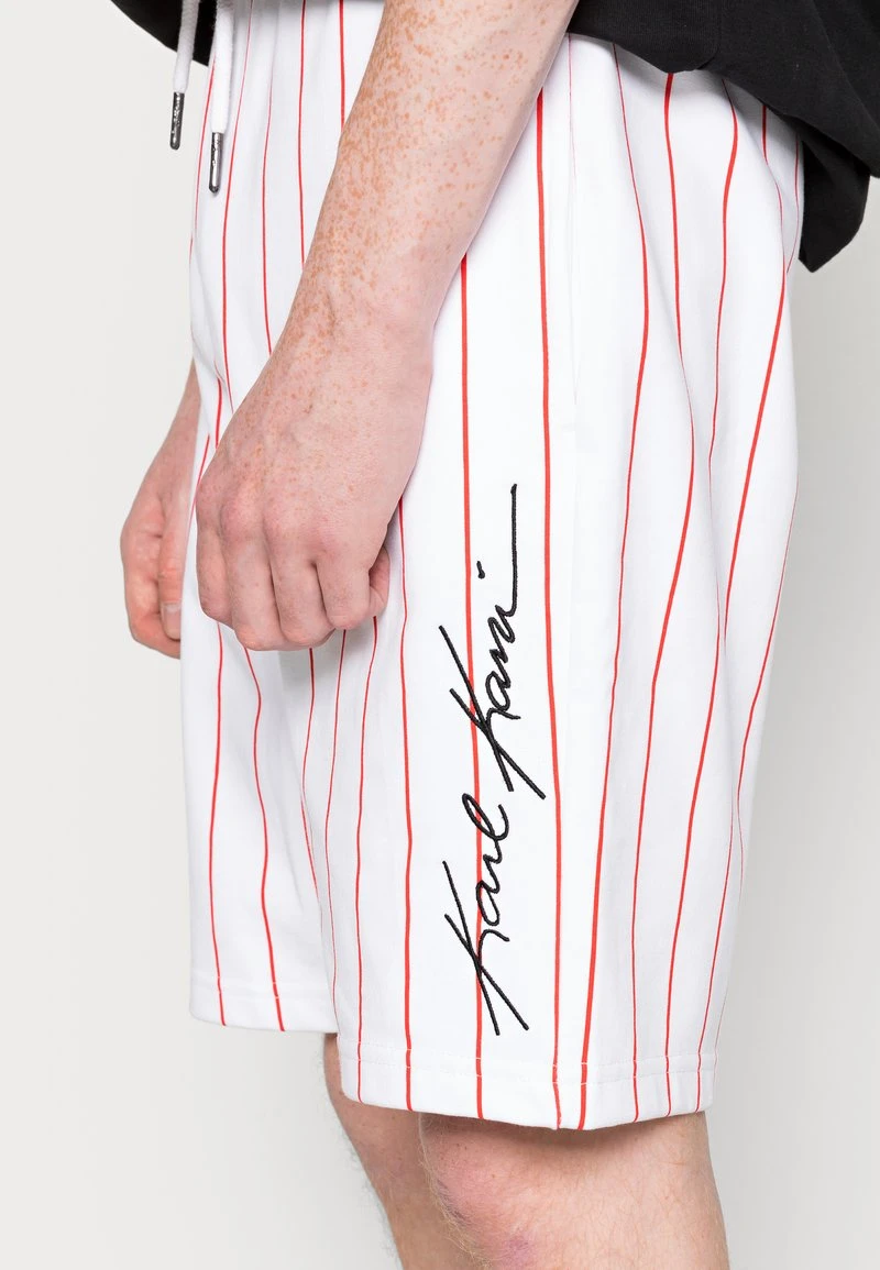 Karl Kani AUTOGRAPH UNISEX - Shorts - Red 7 Karl Kani AUTOGRAPH UNISEX - Shorts - Red – Bild 5