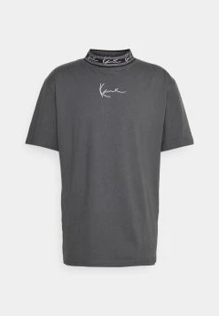 Karl Kani SMALL SIGNATURE TAPE TEE UNISEX - T-Shirt Print - Black 5 Karl Kani SMALL SIGNATURE TAPE TEE UNISEX - T-Shirt Print - Black -Outlet KARL KANI Store fddc149f61824f708b398143bed94219