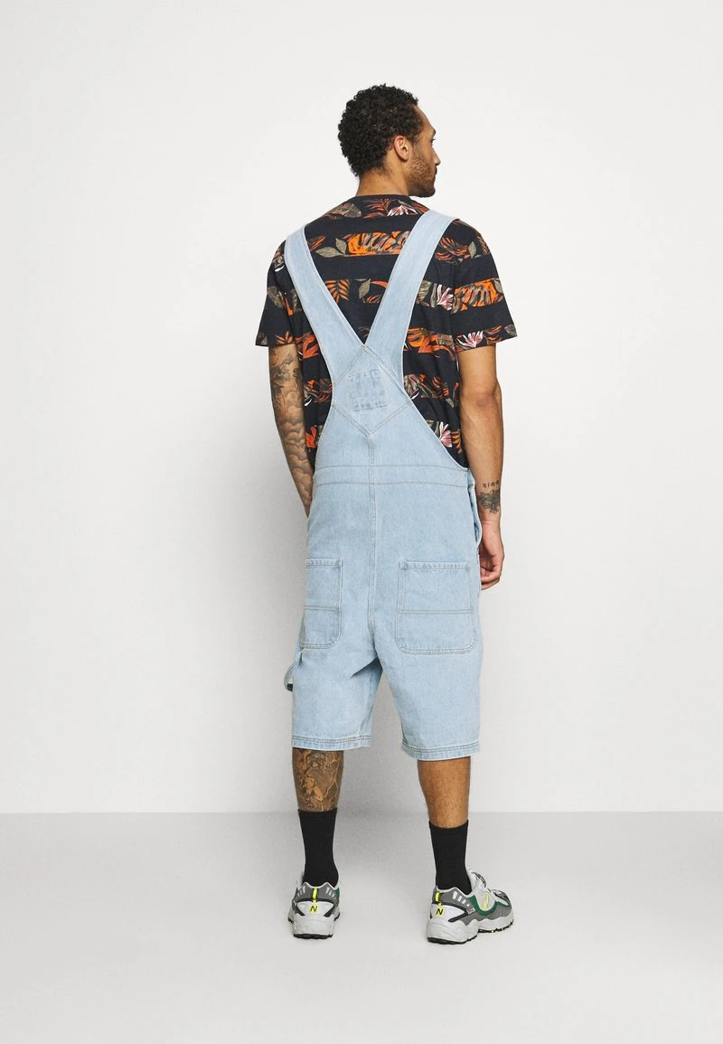 ORIGINALS DUNGAREE - Shorts - light blue Karl Kani ORIGINALS DUNGAREE - Shorts - Light Blue, Herren -Outlet KARL KANI Store ff259fa390e146fba5bcd023cd24b8c5